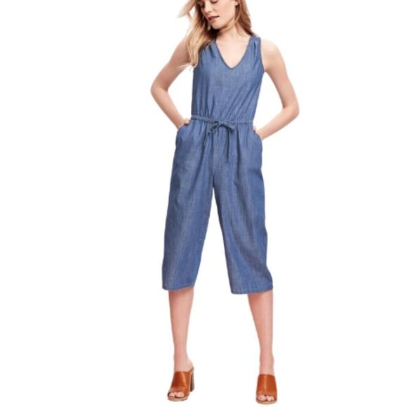 GAP Womens Large Vneck Sleeveless Chambray Capri Romper - Picture 1 of 14
